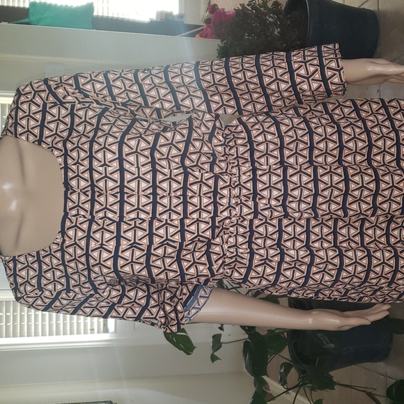 Collective concepts s geo print button tab sleeve gathered scoop defined waist - Picture 10 of 10